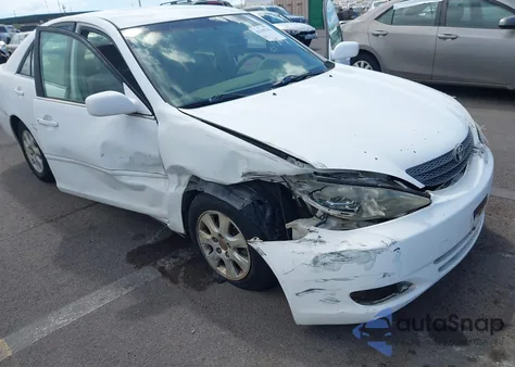 2004 Toyota Camry Le V6/Xle V6 from USA, damaged, VIN JTDBF32K140153418